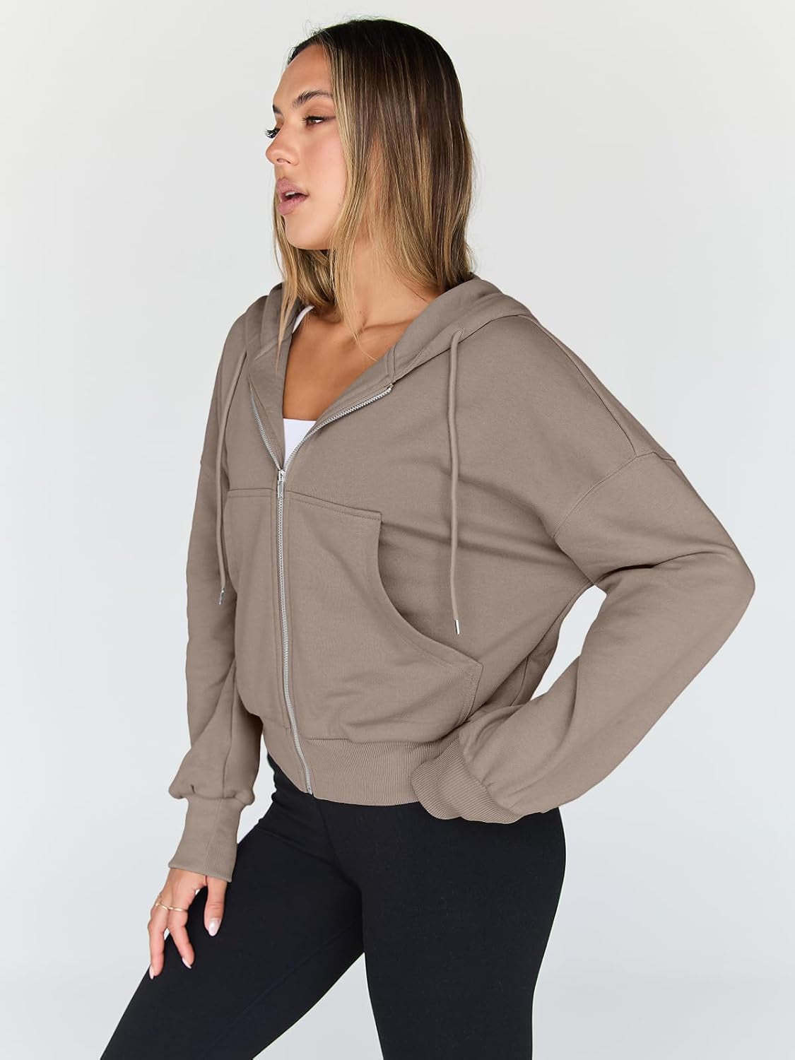 Hoodies for Women Full Zip up Cropped Sweatshirts Jackets Casual Comfy Gym Tops Fall Outfits Winter Clothes 2026